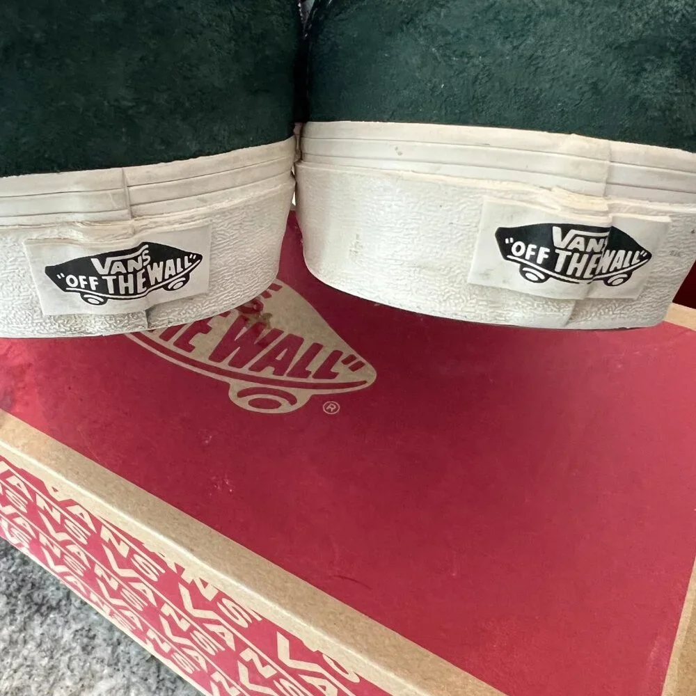 Vans Old Skool low top sneakers dark green suede white colorway Men's 11.5 skate